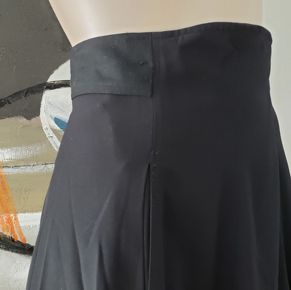 Laurèl | High-waisted Skirt - Picture 4 of 8